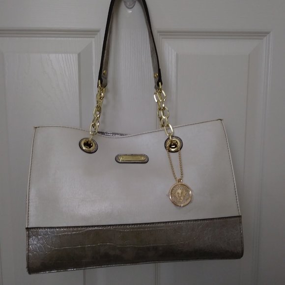 Anne Klein Shoulder Bag with Chain Handles Color Cream/Silver. - Picture 11 of 14